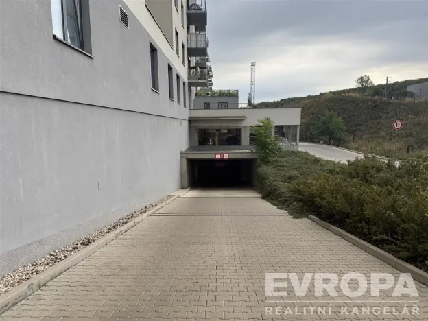 Prodej garážového stání, Praha - Vysočany, Čerpadlová, 16 m2