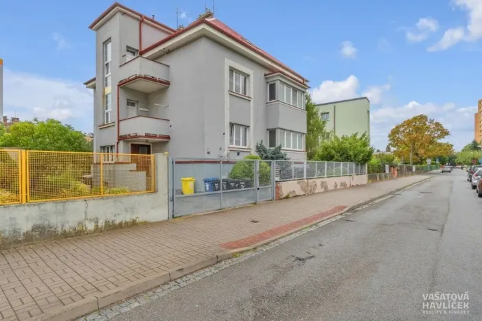 Prodej bytu 1+1, Hradec Králové - Pražské Předměstí, Fráni Šrámka, 68 m2