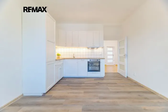 Pronájem bytu 3+kk, Praha - Vršovice, Rybalkova, 75 m2