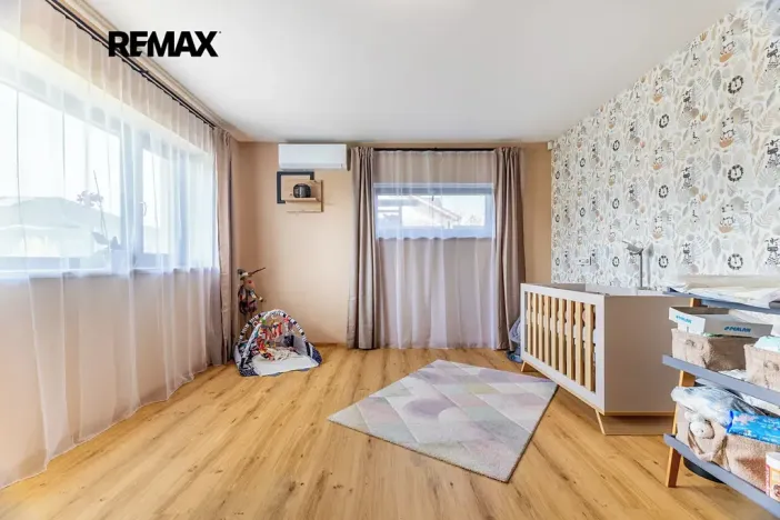 Prodej rodinného domu, Černuc, 180 m2