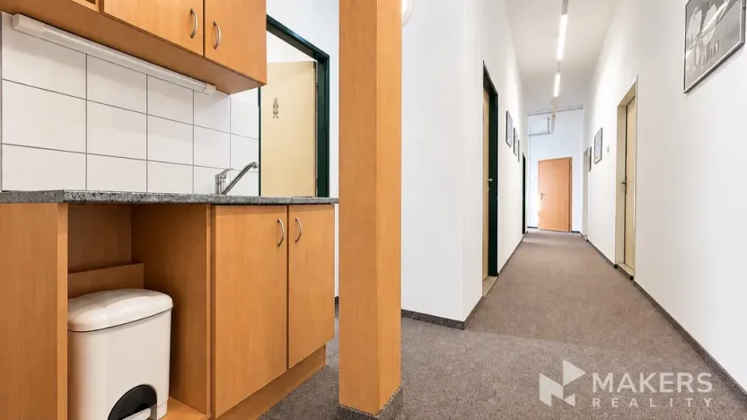 Pronájem kanceláře, Praha - Nusle, Bělehradská, 19 m2