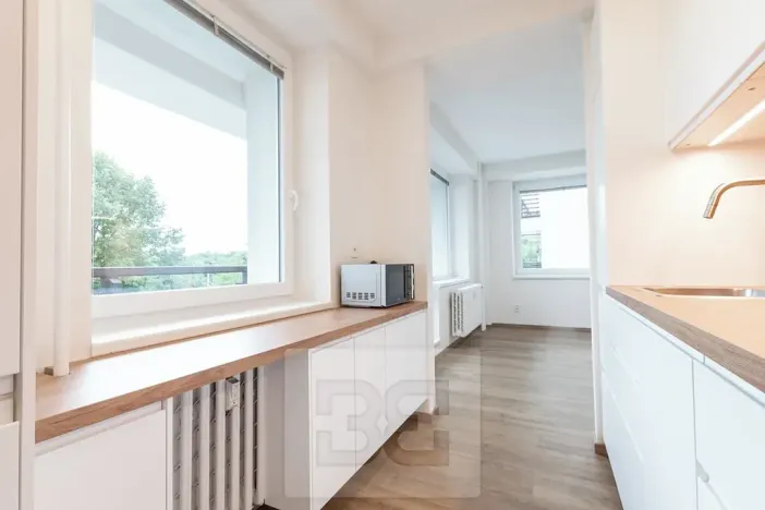 Pronájem bytu 2+kk, Praha - Hlubočepy, Devonská, 52 m2