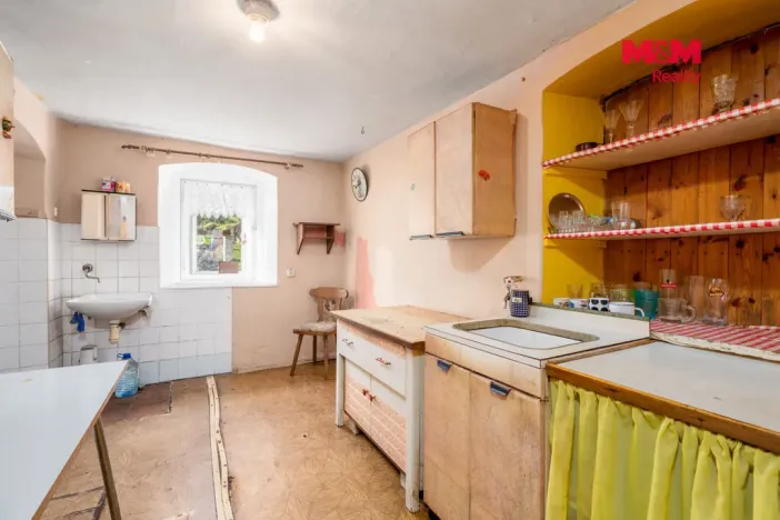 Prodej rodinného domu, Petrovice, 519 m2
