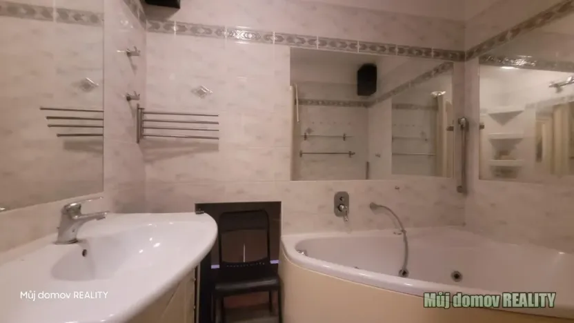 Pronájem bytu 2+kk, Praha - Vršovice, Kubánské náměstí, 78 m2