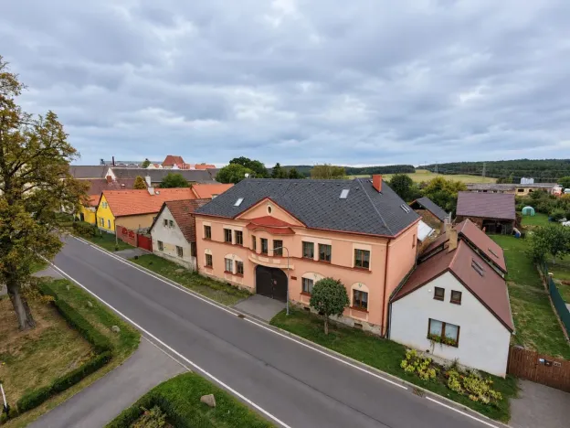 Prodej rodinného domu, Cebiv, 360 m2