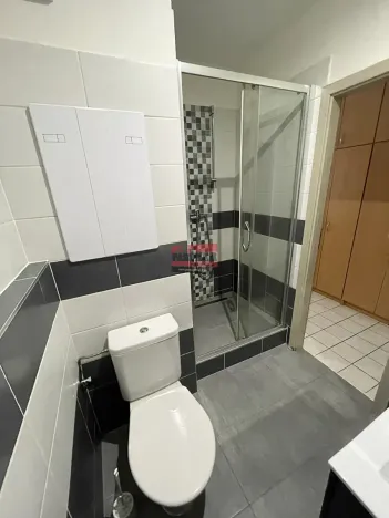 Pronájem bytu 1+kk, Tábor, nám. Přátelství, 31 m2