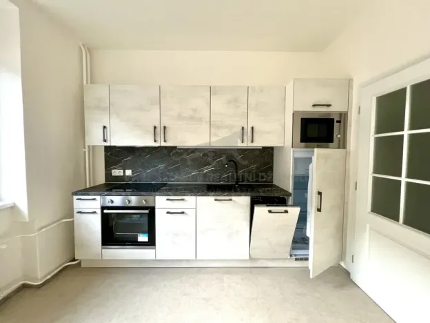 Pronájem bytu 1+kk, Jáchymov, třída Dukelských hrdinů, 32 m2