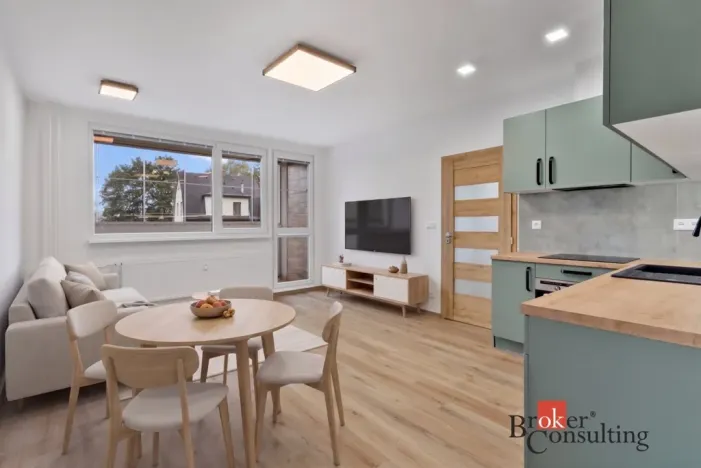 Prodej bytu 4+kk, Jablonec nad Nisou - Mšeno nad Nisou, Arbesova, 72 m2