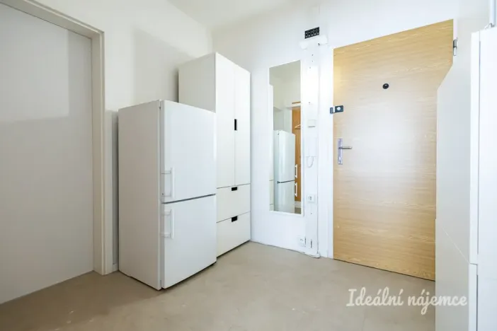 Pronájem bytu 2+kk, Praha - Černý Most, Bryksova, 48 m2