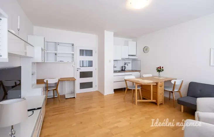 Pronájem bytu 2+kk, Praha - Černý Most, Bryksova, 48 m2