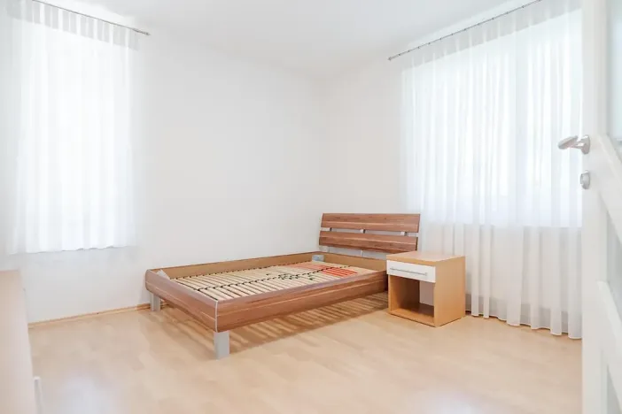 Pronájem rodinného domu, Benátky, 241 m2