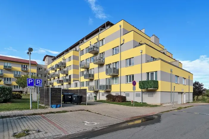 Prodej bytu 1+kk, Kladno, Jaroslava Holečka, 36 m2