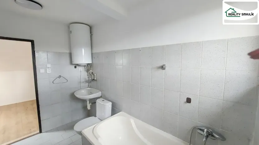 Pronájem bytu 2+kk, Luby, Masarykova, 65 m2