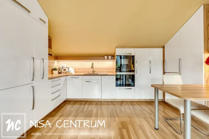 Prodej bytu 2+kk, Tanvald, Kostelní, 52 m2