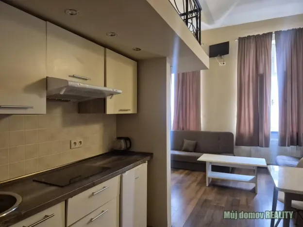 Pronájem bytu 1+kk, Praha - Karlín, Křižíkova, 37 m2