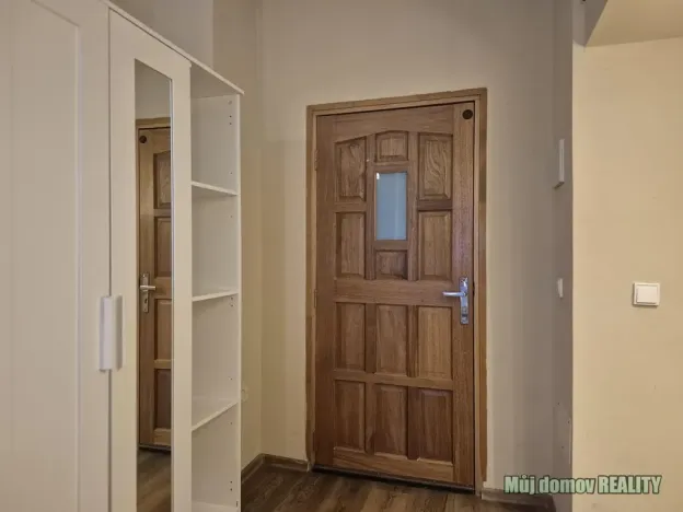 Pronájem bytu 1+kk, Praha - Karlín, Křižíkova, 37 m2