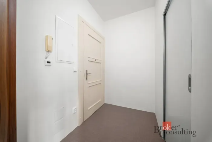 Prodej bytu 2+kk, Hradec Králové, Bidlova, 53 m2