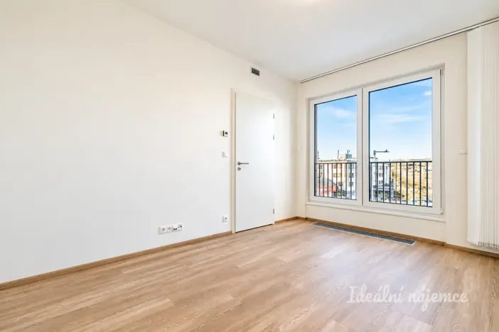 Prodej bytu 2+kk, Praha - Hloubětín, Poděbradská, 53 m2