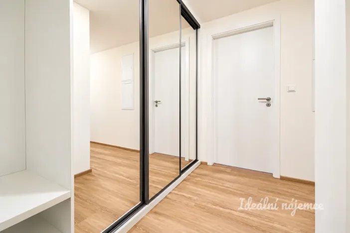Prodej bytu 2+kk, Praha - Hloubětín, Poděbradská, 53 m2