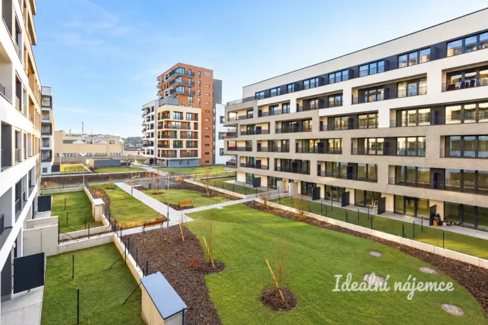 Prodej bytu 2+kk, Praha - Hloubětín, Poděbradská, 53 m2