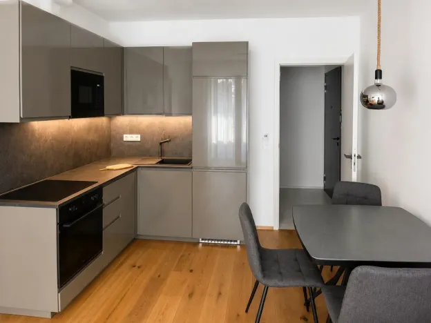 Pronájem bytu 2+kk, Praha - Košíře, Starokošířská, 55 m2