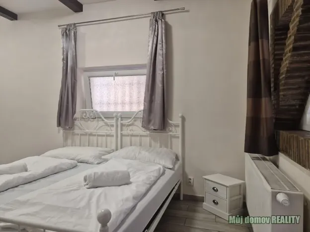 Pronájem bytu 1+kk, Praha - Karlín, Křižíkova, 22 m2