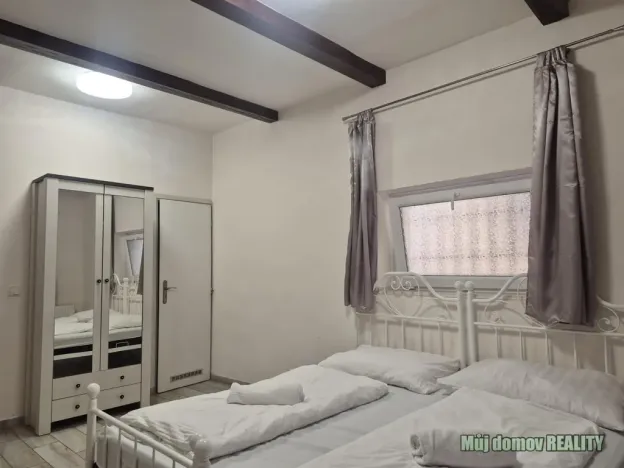 Pronájem bytu 1+kk, Praha - Karlín, Křižíkova, 22 m2
