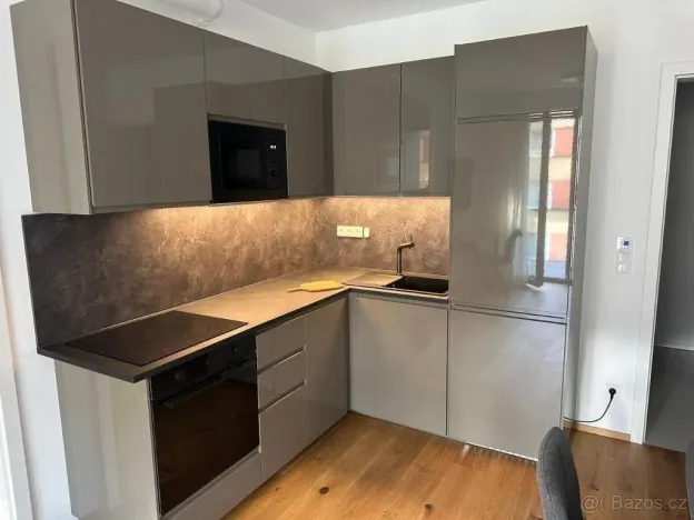 Pronájem bytu 2+kk, Praha - Košíře, Starokošířská, 55 m2