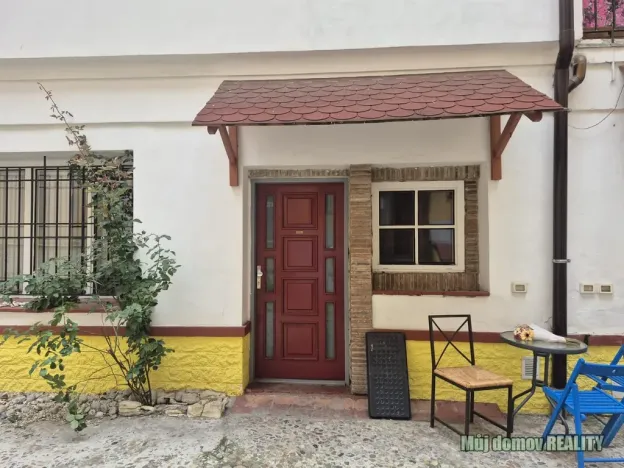 Pronájem bytu 3+kk, Praha - Karlín, Křižíkova, 75 m2
