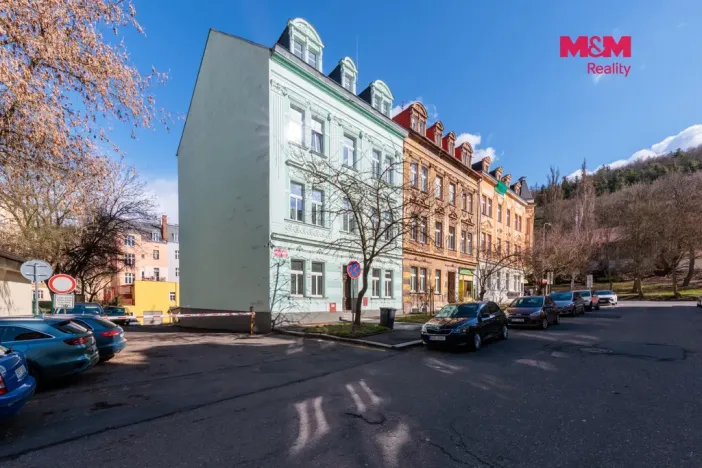 Prodej bytu 4+1, Karlovy Vary, Wolkerova, 146 m2