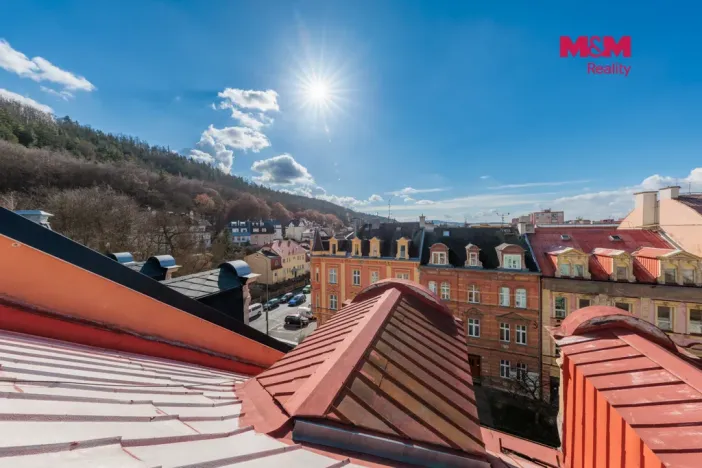 Prodej bytu 4+1, Karlovy Vary, Wolkerova, 146 m2