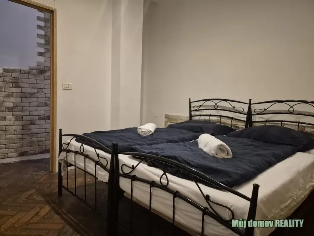 Pronájem činžovního domu, Praha - Karlín, Křižíkova, 650 m2