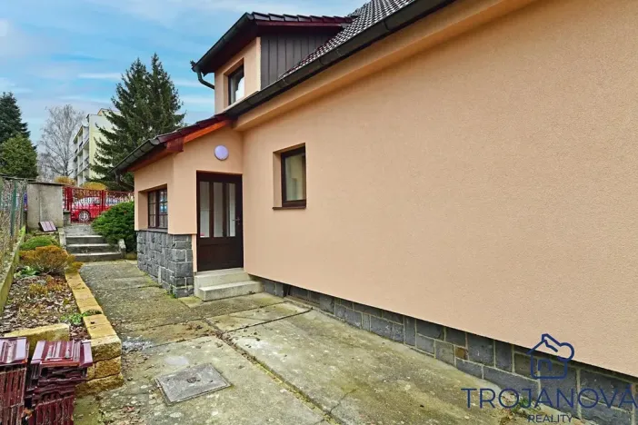 Pronájem rodinného domu, Benešov, Nezvalova, 250 m2