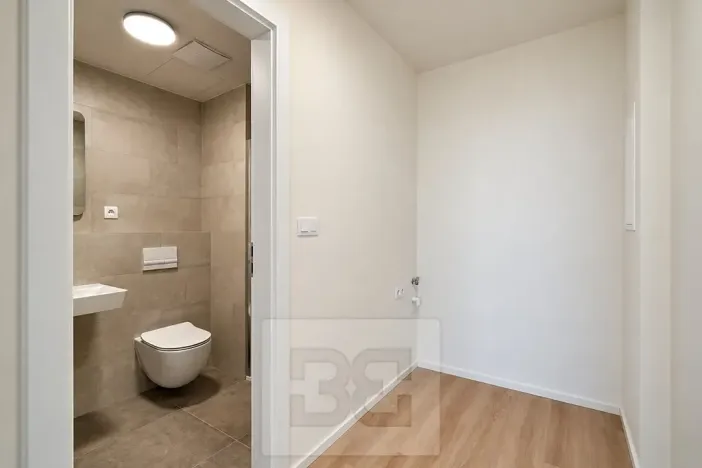 Pronájem bytu 2+kk, Praha - Černý Most, Arnošta Valenty, 39 m2