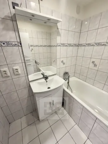 Pronájem bytu 3+kk, Kladno, Vašíčkova, 68 m2