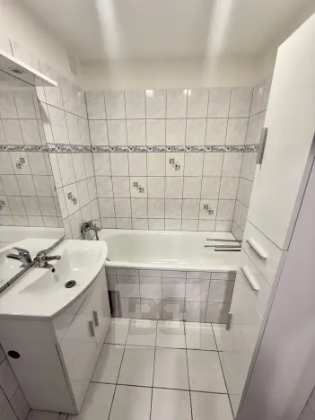 Pronájem bytu 3+kk, Kladno, Vašíčkova, 68 m2