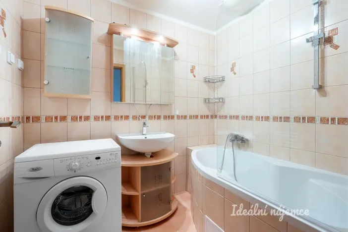 Pronájem bytu 2+kk, Praha - Hostivař, Přeštická, 61 m2