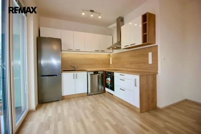 Pronájem bytu 2+kk, Liberec, Kladenská, 67 m2