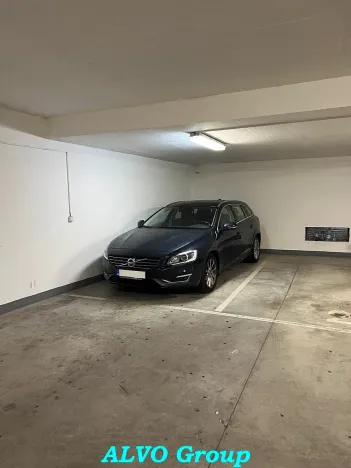 Pronájem garážového stání, Praha - Troja, K Haltýři, 14 m2