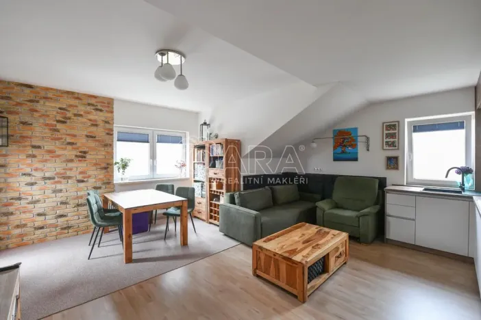 Prodej bytu 3+kk, Nupaky, K Parku, 77 m2