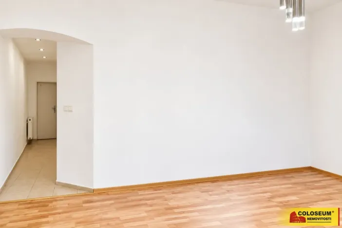 Prodej bytu 2+1, Hrušovany nad Jevišovkou, 49 m2