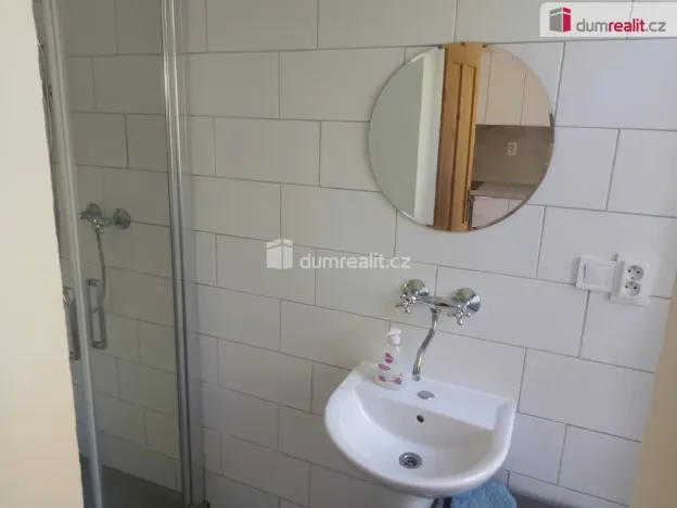 Pronájem bytu 1+1, Karlovy Vary, Na Vyhlídce, 39 m2
