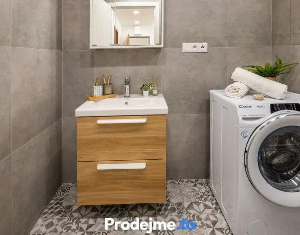Pronájem bytu 4+kk, Praha - Střížkov, Teplická, 73 m2
