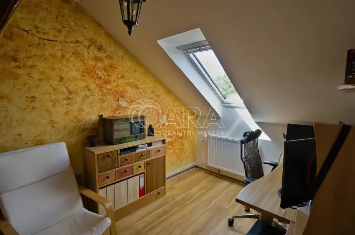 Prodej atypického bytu, Kolín - Kolín II, Mikoláše Alše, 153 m2