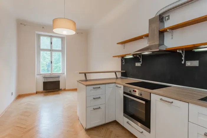Pronájem bytu 2+kk, Praha - Smíchov, Holečkova, 38 m2
