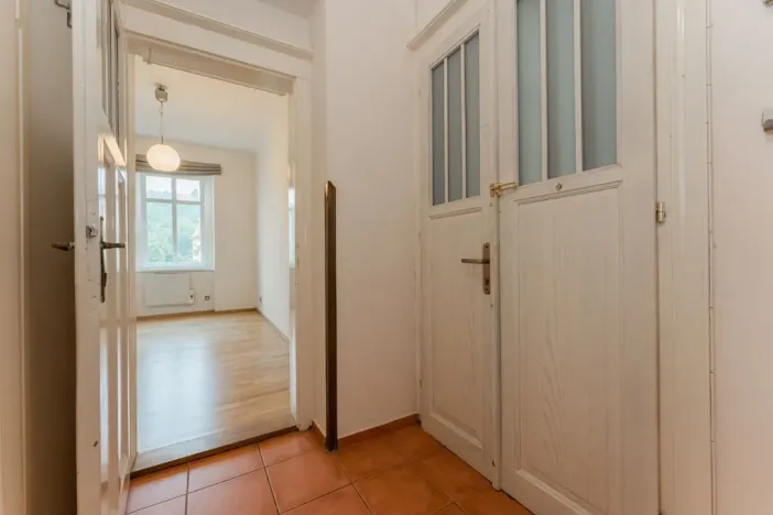 Pronájem bytu 2+kk, Praha - Smíchov, Holečkova, 38 m2