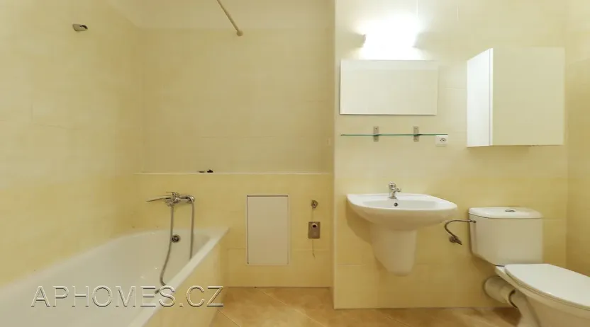 Pronájem bytu 2+kk, Praha - Vysočany, Pod Harfou, 48 m2