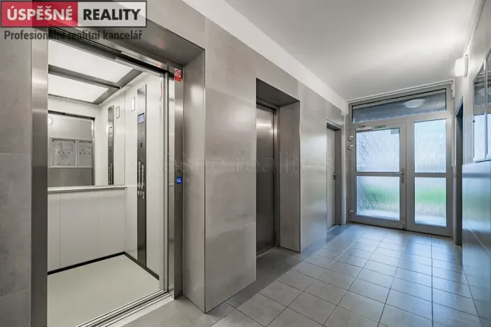 Prodej bytu 3+1, Praha - Hlubočepy, Högerova, 84 m2