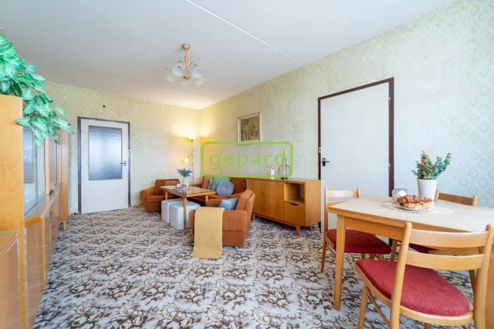 Prodej bytu 3+1, Strakonice - Přední Ptákovice, Povážská, 64 m2