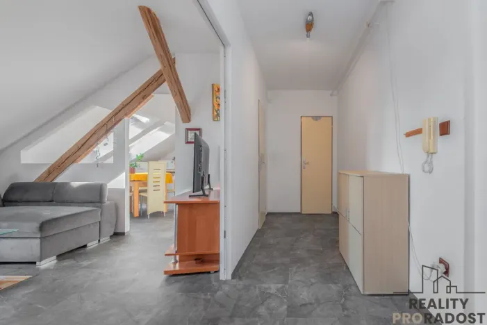 Prodej bytu 2+kk, Ivančice, Tovární, 53 m2